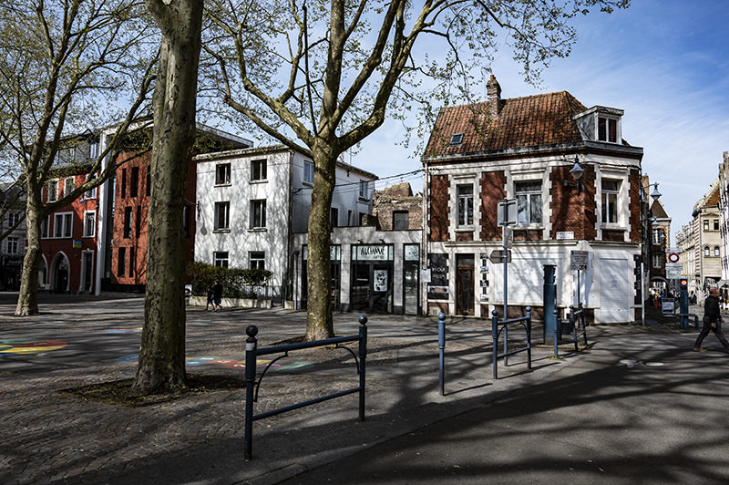 Maisons sur la place d'Arras