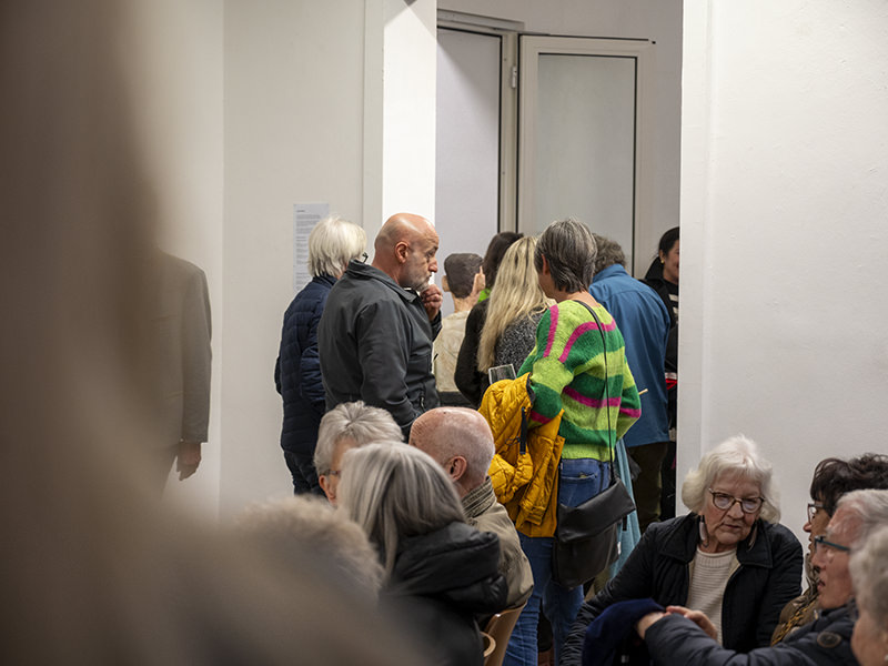 Visiteurs au vernissage 2025 | © Bert Schwarz 2025