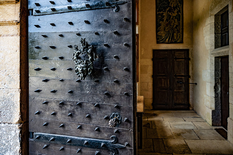 Porte d'entrée du château de Losse