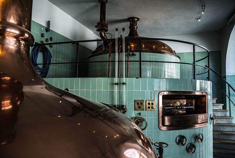 Cuves de brassage en cuivre à la brasserie Faust | © Bert Schwarz 2026