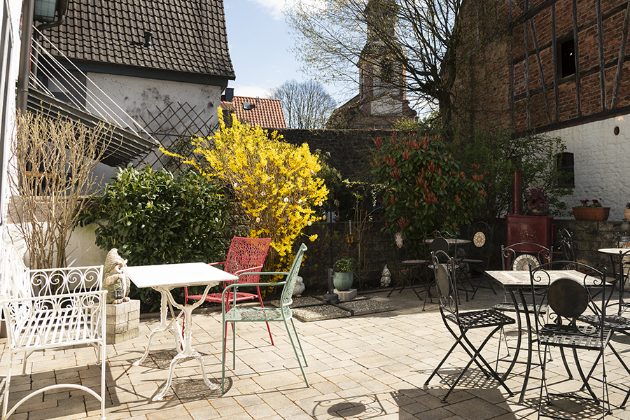 Cour du café littéraire de Steinau | © Bert Schwarz 2025