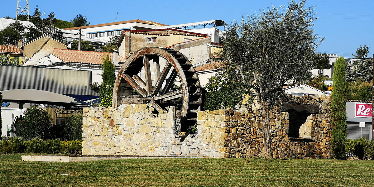 Strasse, Wasserrad | © Bert Schwarz 2018