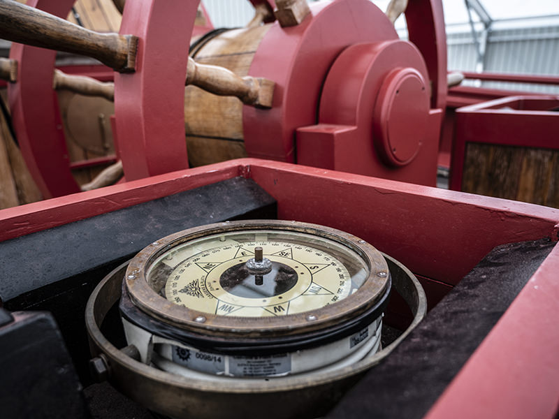 Navigation au compas sur L'Hermione | © Bert Schwarz 2023