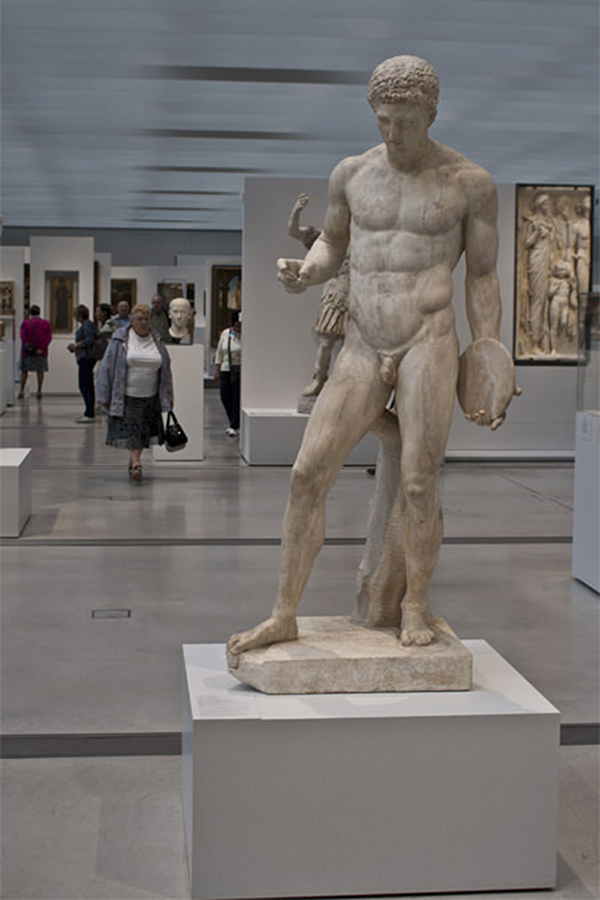 Louvre-Lens, Lens