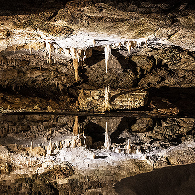 Grotte avec lac | © Bert Schwarz 2022
