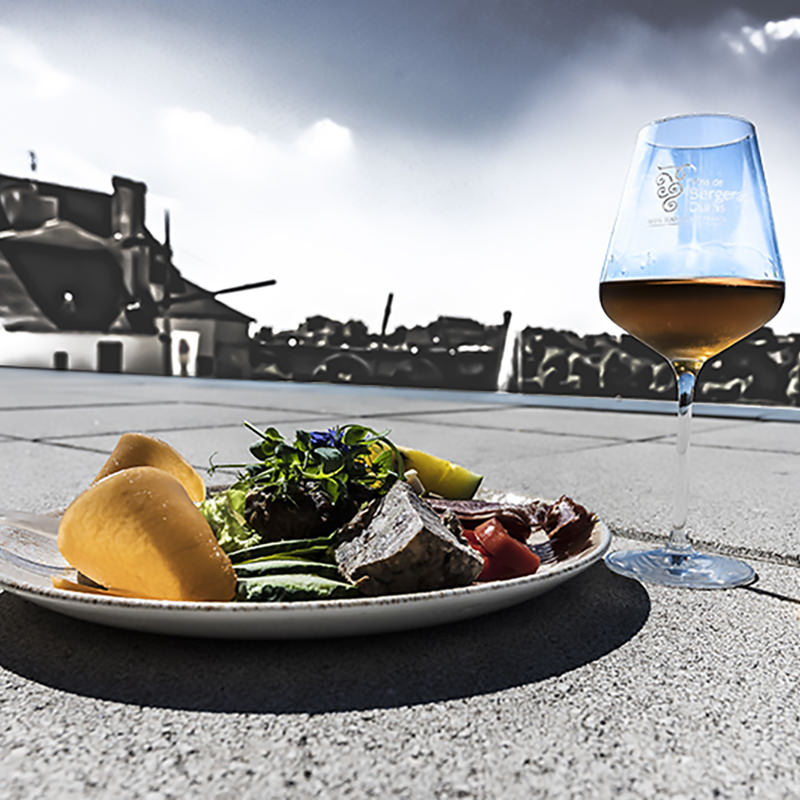 Quand on entend le nom de Bergerac, on pense tout de suite à Cyrano. Et au Quai Cyrano, où l'on trouve des spécialités et d'excellents vins régionaux. | © Bert Schwarz 2022