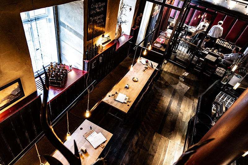 Gastraum, Stühle, Tische | © Bert Schwarz 2025